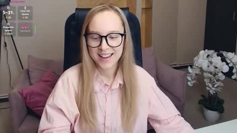 Nicoletta online show from November 30, 7:18 pm