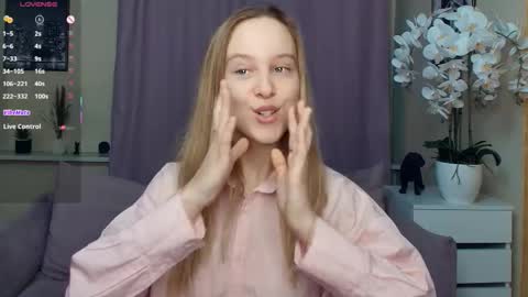 Nicoletta online show from March 16, 6:34 pm