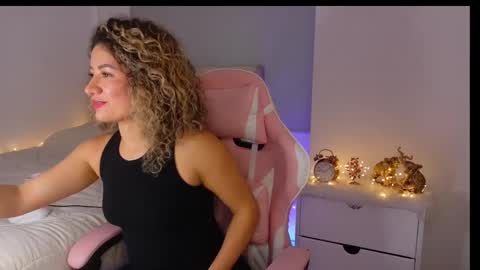 Nicol  online show from March 5, 1:40 pm