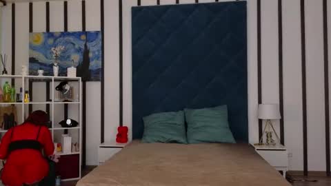 Snapshot of nicole_8788 chatting on February 18, 9:32 am Lily dont forget to thumbs up me online show from February 18, 9:32 am