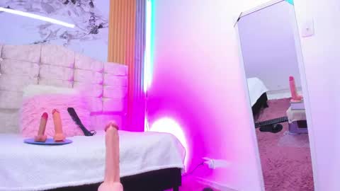 Nicole online show from February 22, 9:26 pm