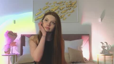 Nicole online show from February 4, 9:20 pm