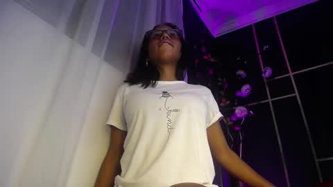 Snapshot of nicole_brown1126 chatting on December 5, 9:50 pm nicole_brown1126 online show from December 5, 9:50 pm