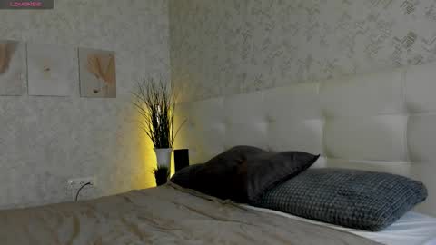 Snapshot of nicole_charm chatting on September 15, 8:20 pm GMT7TueWedThSu 0300am-0900am. Sa 1000am-0400pm online show from September 15, 8:20 pm