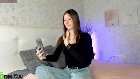 Snapshot of nicole_charm chatting on September 30, 9:20 pm GMT7TueWedThSu 0300am-0900am. Sa 1000am-0400pm online show from September 30, 9:20 pm