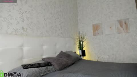 Snapshot of nicole_charm chatting on October 2, 8:05 pm GMT7TueWedThSu 0300am-0900am. Sa 1000am-0400pm online show from October 2, 8:05 pm