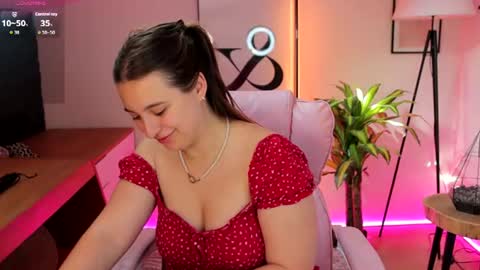 Snapshot of nicole_de_lux chatting on June 30, 5:41 am Nicole De Lux online show from June 30, 5:41 am