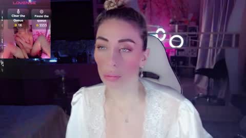 Nicole online show from December 21, 3:46 am