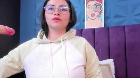 Nicole online show from May 15, 10:50 pm