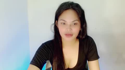 nicole_kiss01 online show from December 8, 4:18 pm