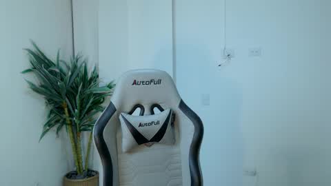 nicole_lushh online show from November 16, 2:50 am