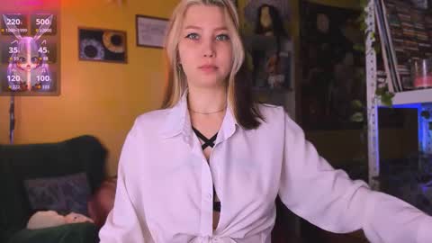 Snapshot of nicole_matt chatting on November 9, 4:22 am Nicole online show from November 9, 4:22 am