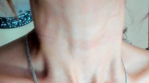 Nicole Santana online show from April 21, 2:51 am