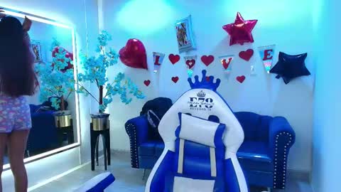 Nicolle online show from February 25, 11:31 am