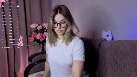 Nicole online show from December 15, 6:23 pm