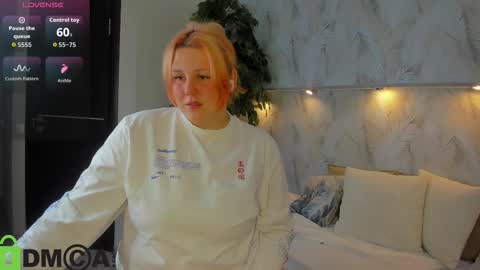 Nicole online show from September 17, 12:12 am