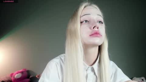 Mary online show from September 21, 2:35 am