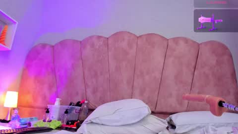 Nicole online show from February 13, 7:24 am