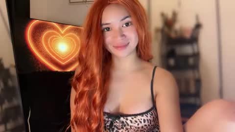 Snapshot of nicolecellini chatting on October 19, 11:00 am NICOLE online show from October 19, 11:00 am