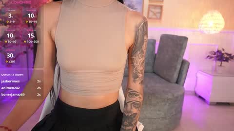 Nicole Crawft online show from November 10, 7:57 pm