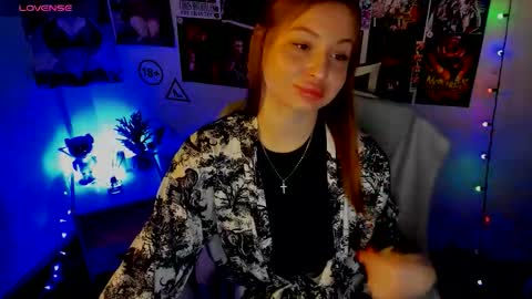 Snapshot of nicoledior_ chatting on September 29, 6:51 am Nicole online show from September 29, 6:51 am