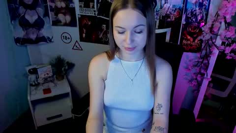 Snapshot of nicoledior_ chatting on November 15, 7:49 am Nicole online show from November 15, 7:49 am