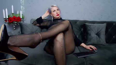 Nicole Domme online show from February 10, 4:36 pm