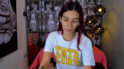 N i c o l e  online show from January 25, 2:14 pm