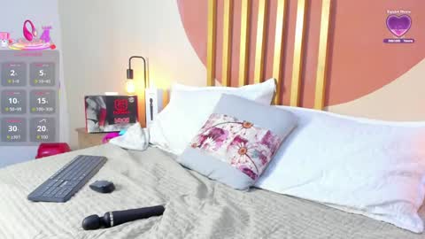 N i c o l e  online show from September 26, 8:13 pm