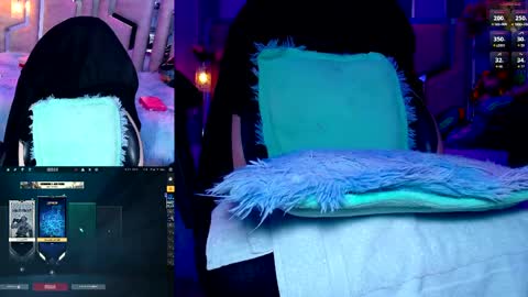 Snapshot of nicoleferrel chatting on April 29, 6:03 pm Nicole online show from April 29, 6:03 pm