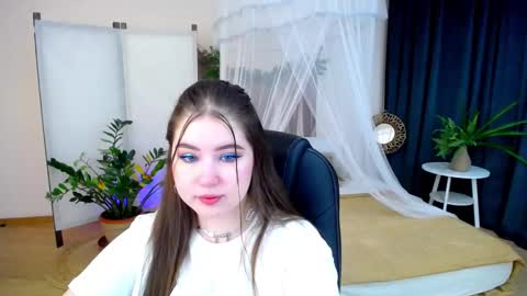 nicolefoxery online show from December 7, 3:14 am