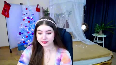 nicolefoxery online show from December 9, 6:25 pm