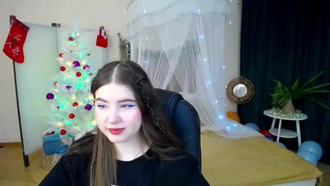 nicolefoxery online show from December 21, 6:34 pm