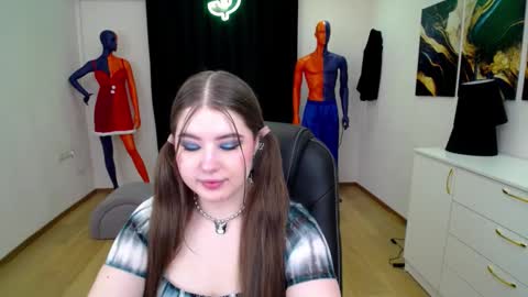 nicolefoxery online show from January 20, 6:21 pm