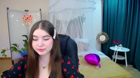 nicolefoxery online show from February 15, 10:22 am