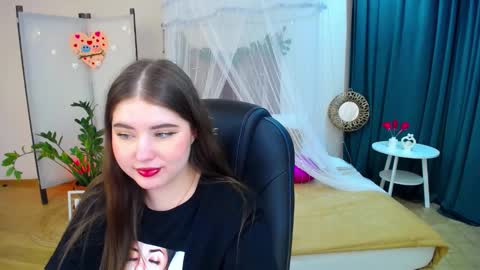 nicolefoxery online show from February 17, 10:14 pm