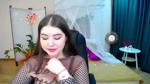 nicolefoxery online show from February 18, 7:09 pm