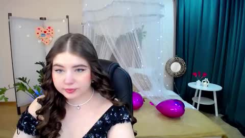 nicolefoxery online show from February 21, 3:12 am