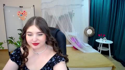 nicolefoxery online show from February 21, 8:07 am