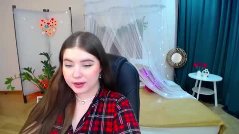 nicolefoxery online show from February 22, 6:39 am