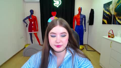 nicolefoxery online show from February 25, 6:42 pm