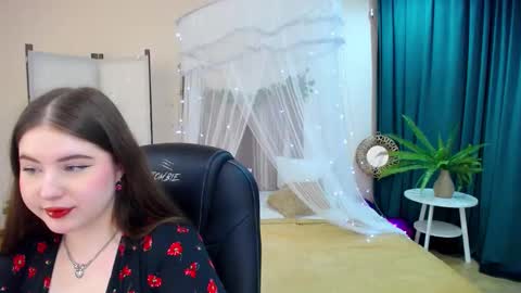 nicolefoxery online show from March 8, 10:56 pm