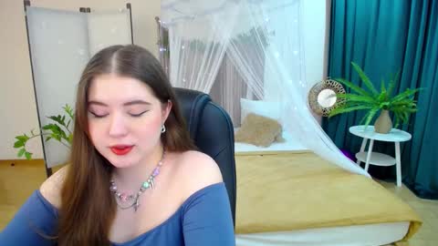 nicolefoxery online show from March 11, 6:30 pm