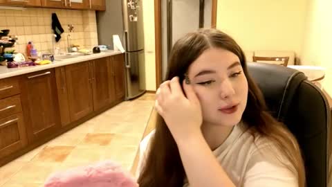 nicolefoxery online show from September 25, 3:32 am