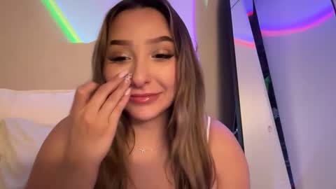 nicolelovesyou444 online show from February 22, 3:54 pm