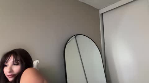 nicolelovesyou444 online show from May 14, 6:47 pm
