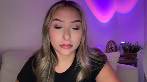 nicolelovesyou444 online show from May 22, 12:55 pm