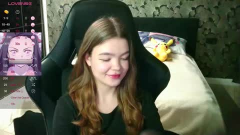 NicoleMeew online show from December 22, 7:44 pm