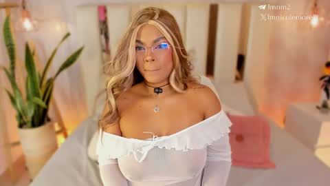 Andrea give it a thumbs up please its important  online show from June 5, 1:06 pm