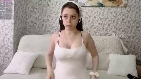 NicoleMoretti online show from July 2, 7:03 am